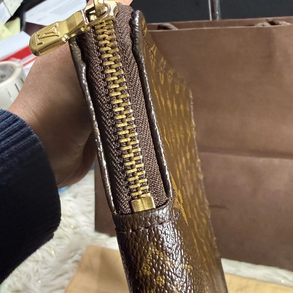 Louis Vuitton Poche Document Case for Ipad Laptop with free duster & Paperbag